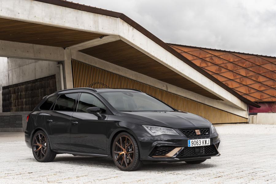  Seat Leon Cupra R ST (5F) 2018 года  (WW) (фото 17 из 40)